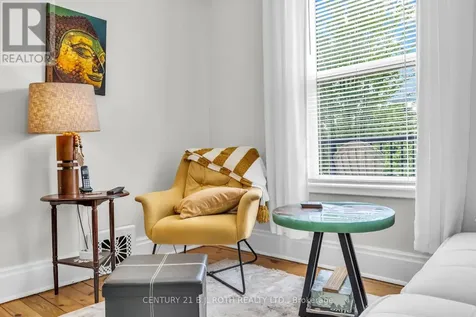 32 Samuel Street Kitchener ON N2H 1P1