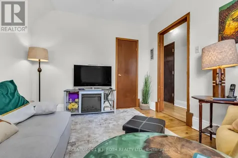 32 Samuel Street Kitchener ON N2H 1P1