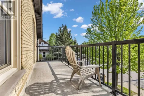 32 Samuel Street Kitchener ON N2H 1P1