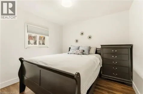 27 Edinburgh Avenue Hamilton ON L8H 2C4