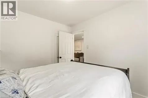 27 Edinburgh Avenue Hamilton ON L8H 2C4
