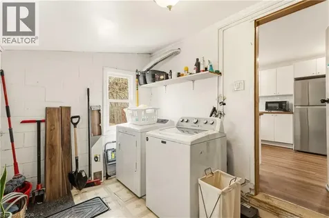 27 Edinburgh Avenue Hamilton ON L8H 2C4
