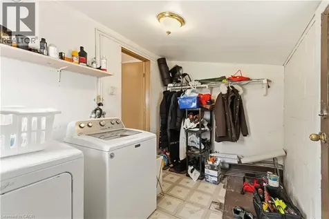27 Edinburgh Avenue Hamilton ON L8H 2C4