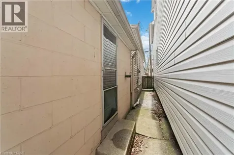 27 Edinburgh Avenue Hamilton ON L8H 2C4
