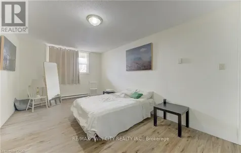 185 Kehl Street Kitchener ON N2M 5B9