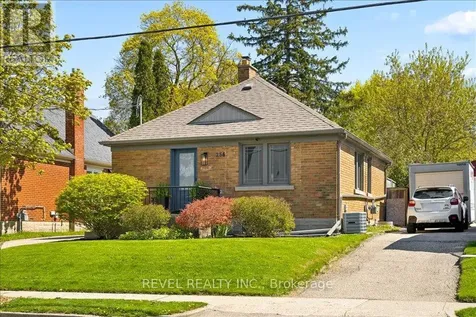 256 Bowman Street Waterloo ON N2J 1W5
