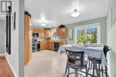 2227 St Clair Avenue Windsor ON N9B 3W4