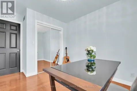 2227 St Clair Avenue Windsor ON N9B 3W4