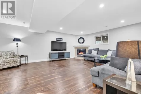 2227 St Clair Avenue Windsor ON N9B 3W4