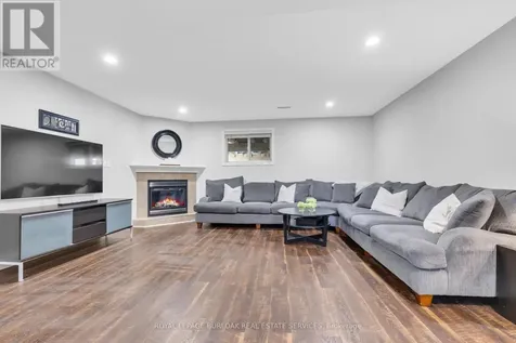2227 St Clair Avenue Windsor ON N9B 3W4