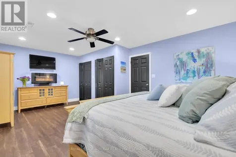 2227 St Clair Avenue Windsor ON N9B 3W4