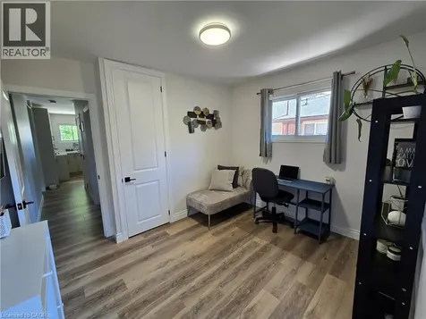 59 Purvis Drive Hamilton ON L8S 2S5