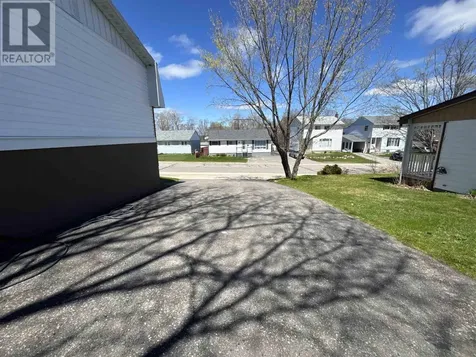 1 Gillanders Road Elliot Lake ON P5A 1W4