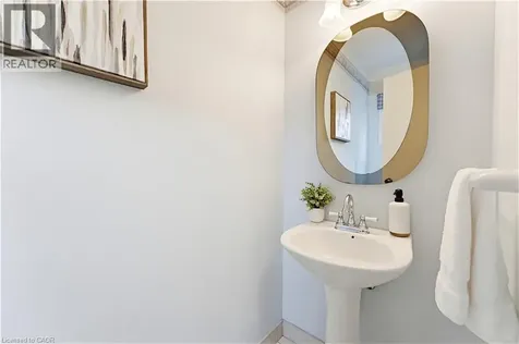 216 Mcgarry Drive Kitchener ON N2N 1H9