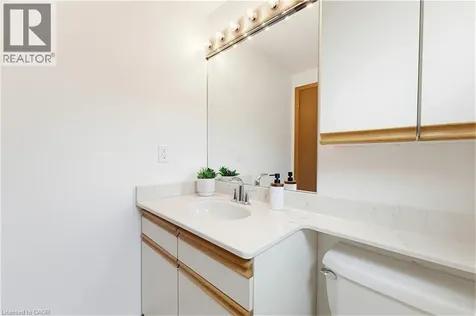 216 Mcgarry Drive Kitchener ON N2N 1H9