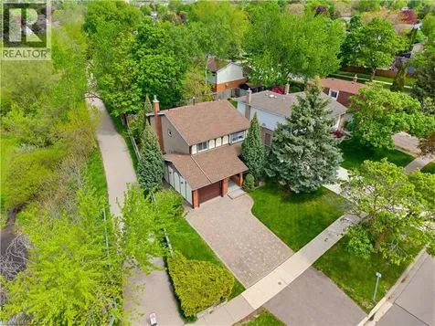 216 Mcgarry Drive Kitchener ON N2N 1H9
