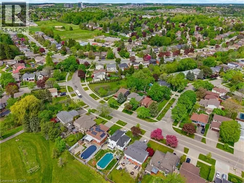 216 Mcgarry Drive Kitchener ON N2N 1H9