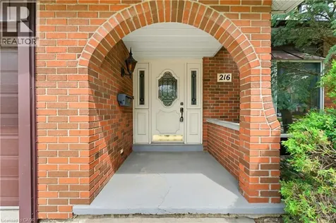 216 Mcgarry Drive Kitchener ON N2N 1H9