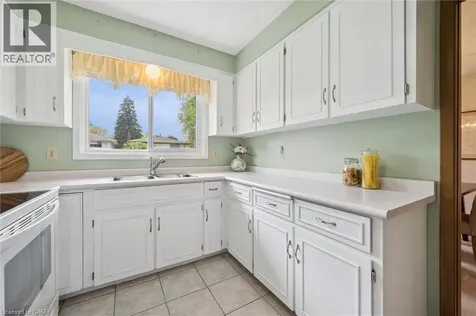 17 Glenda Court Guelph ON N1H 6V6