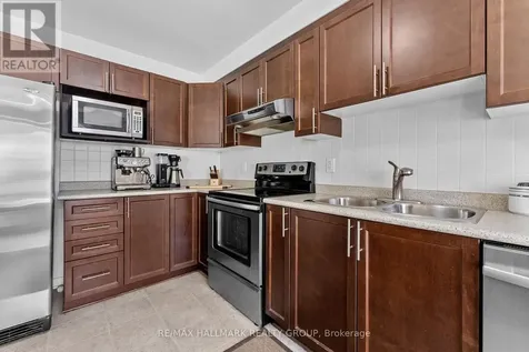 231 Rolling Meadow Crescent Ottawa ON K1W 0A8