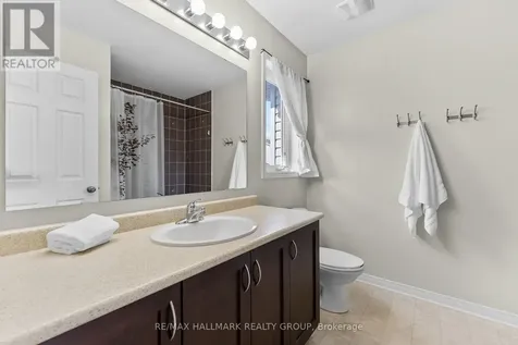 231 Rolling Meadow Crescent Ottawa ON K1W 0A8