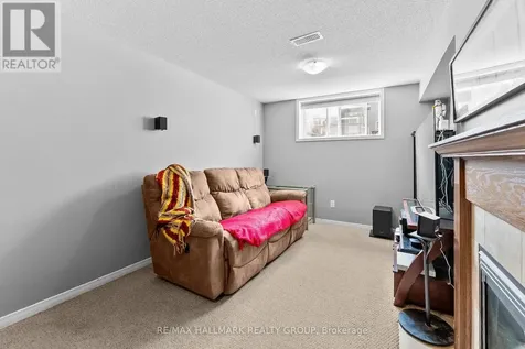 231 Rolling Meadow Crescent Ottawa ON K1W 0A8
