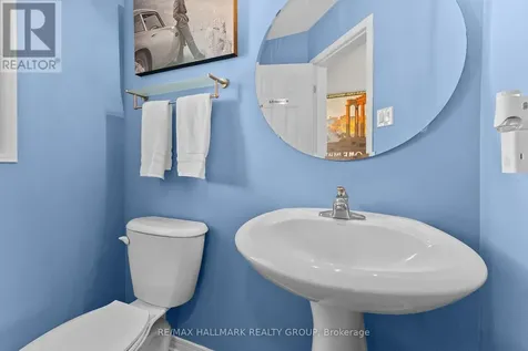231 Rolling Meadow Crescent Ottawa ON K1W 0A8