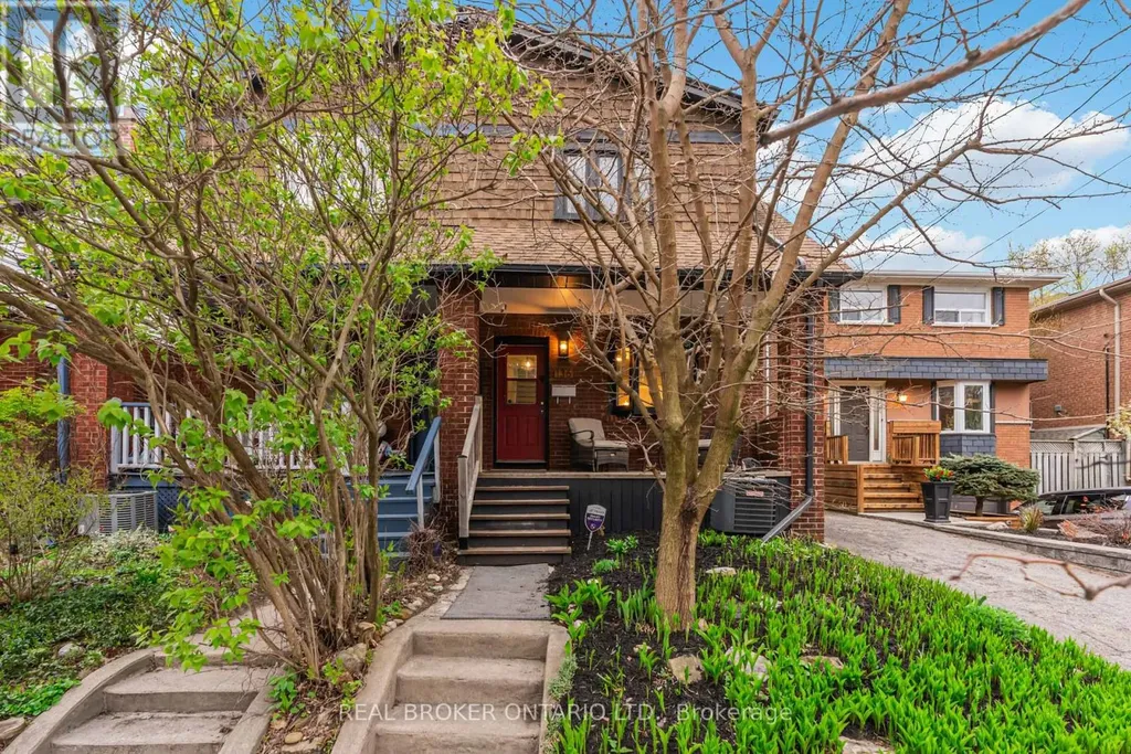 136 Blantyre Avenue Toronto (the Beaches) ON M1N 2R5