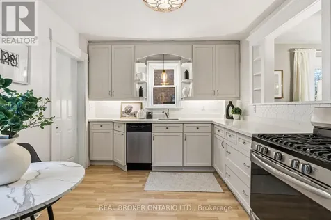 136 Blantyre Avenue Toronto (the Beaches) ON M1N 2R5