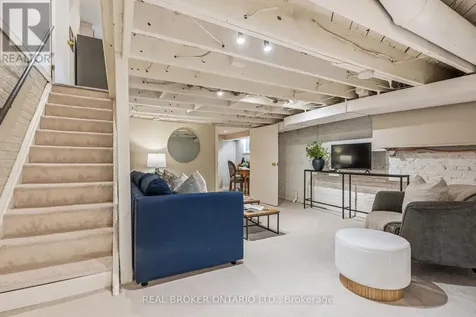 136 Blantyre Avenue Toronto (the Beaches) ON M1N 2R5