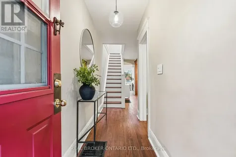 136 Blantyre Avenue Toronto (the Beaches) ON M1N 2R5