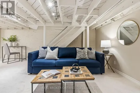 136 Blantyre Avenue Toronto (the Beaches) ON M1N 2R5