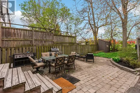 136 Blantyre Avenue Toronto (the Beaches) ON M1N 2R5