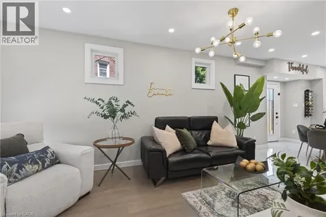 273 Stinson Crescent Hamilton ON L8N 1T6