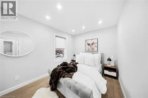 273 Stinson Crescent Hamilton ON L8N 1T6