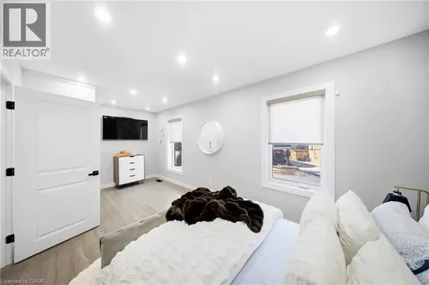 273 Stinson Crescent Hamilton ON L8N 1T6