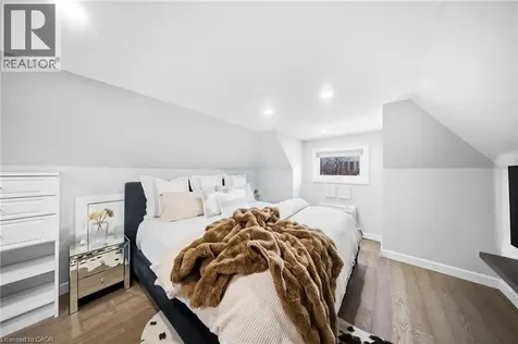273 Stinson Crescent Hamilton ON L8N 1T6