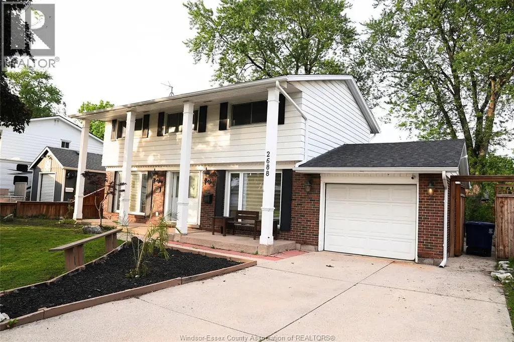 2688 Jamaica Crescent Windsor ON N9E 2Z2