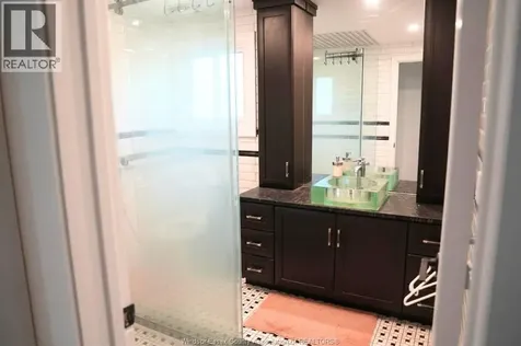 2688 Jamaica Crescent Windsor ON N9E 2Z2