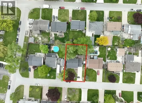 2688 Jamaica Crescent Windsor ON N9E 2Z2