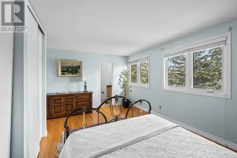 6 Byrd Crescent Ottawa ON K2L 2G5
