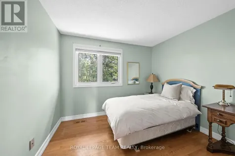 6 Byrd Crescent Ottawa ON K2L 2G5