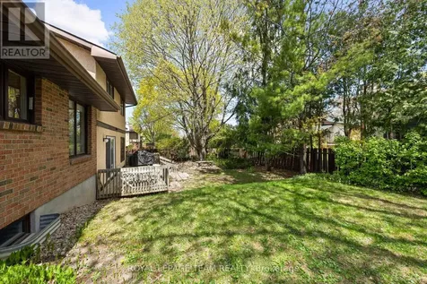 6 Byrd Crescent Ottawa ON K2L 2G5