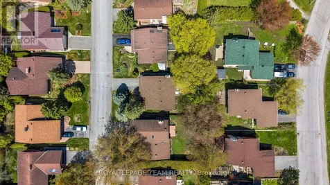 6 Byrd Crescent Ottawa ON K2L 2G5