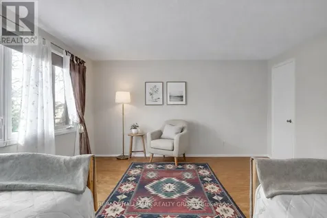 730 Malibu Terrace Ottawa ON K2C 3V1