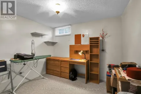 730 Malibu Terrace Ottawa ON K2C 3V1