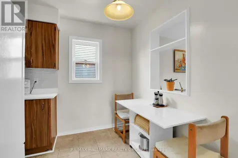 730 Malibu Terrace Ottawa ON K2C 3V1