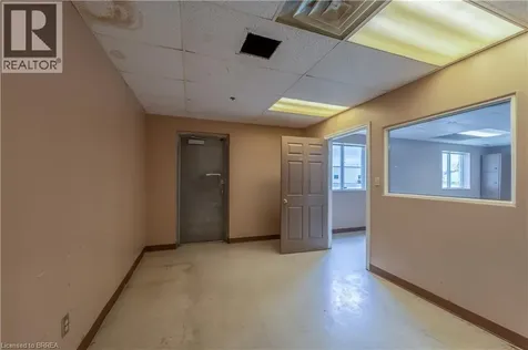 115 Scott Avenue Paris ON N3L 3K4