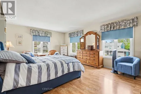 277 Mceachern Crescent Ottawa ON K2E 3K7