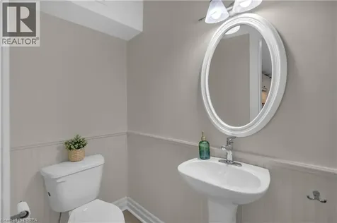 9 Aylmer Street Brantford ON N3S 6J7